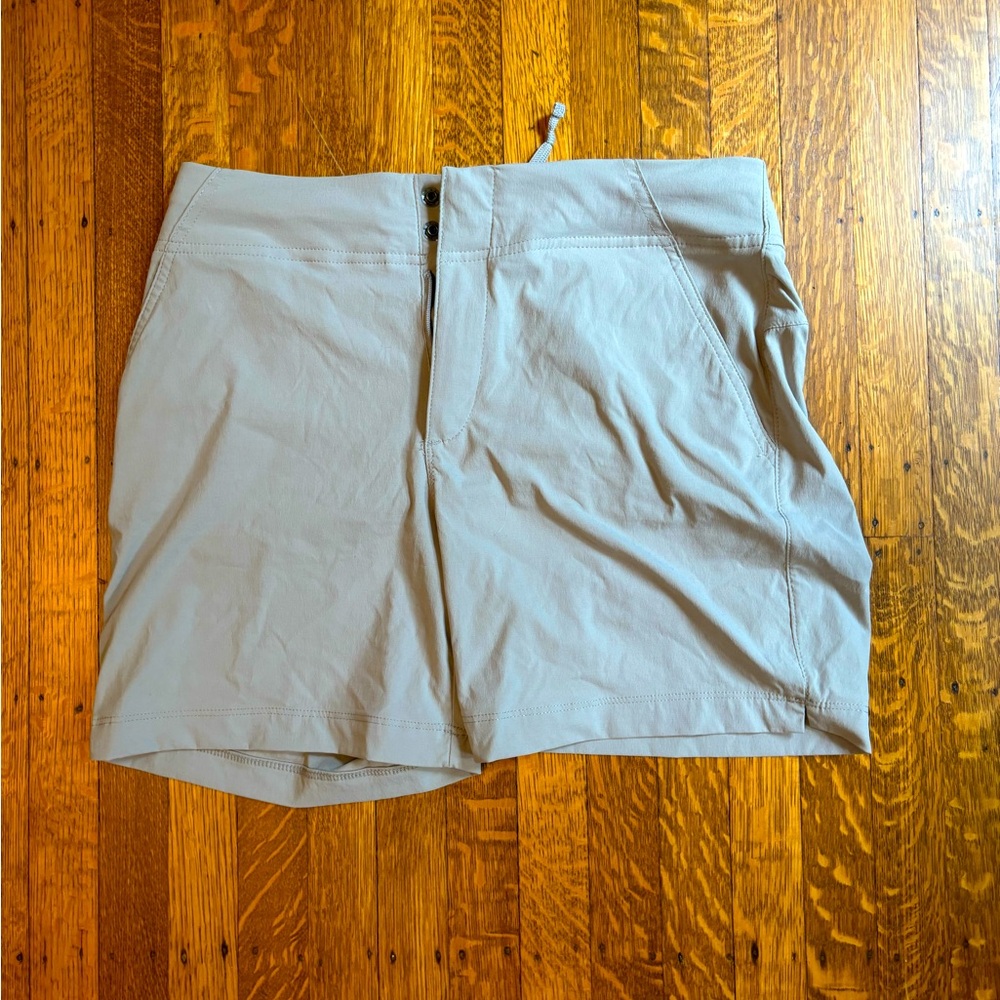 Columbia coral point athletic shorts